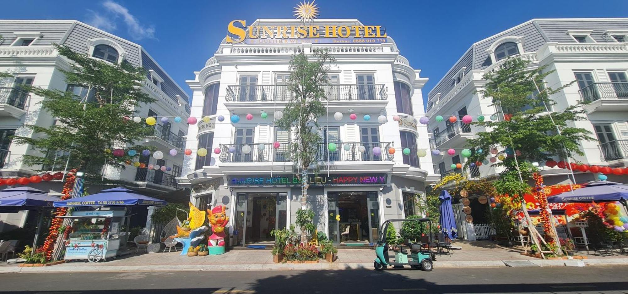 Sunrise Hotel